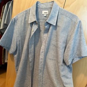 The perfect summer shirt. Sky blue cotton button-down. Alone or under a blazer.